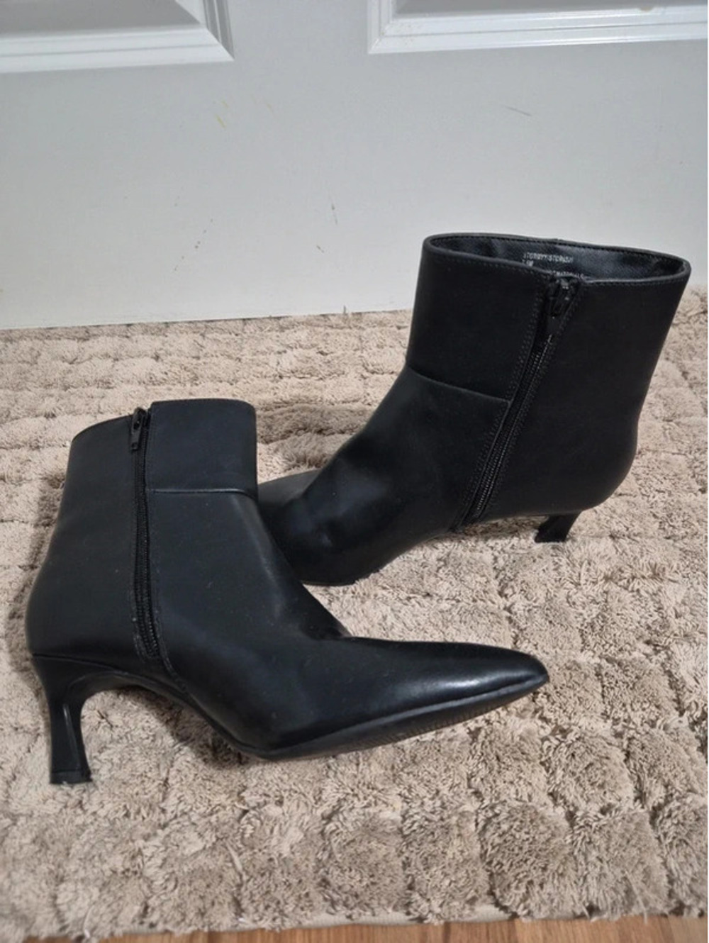 Madden Girl black booties 7.5